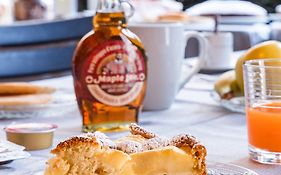 B&B La Corte And Home Restaurant - Free Parking - 10 Minutes To The Lake And Centre